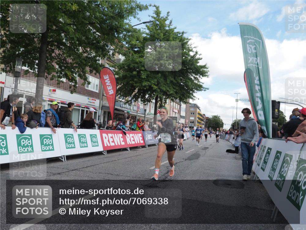 15.09.2024 - PSD Bank Halbmarathon Miley Keyser http://msf.ph/oto/7069338 15.09.2024 12:21:56 Ziel 2039, 2131, 2689, 2951, 3025, 3230, 3275, 3471 meine-sportfotos.de