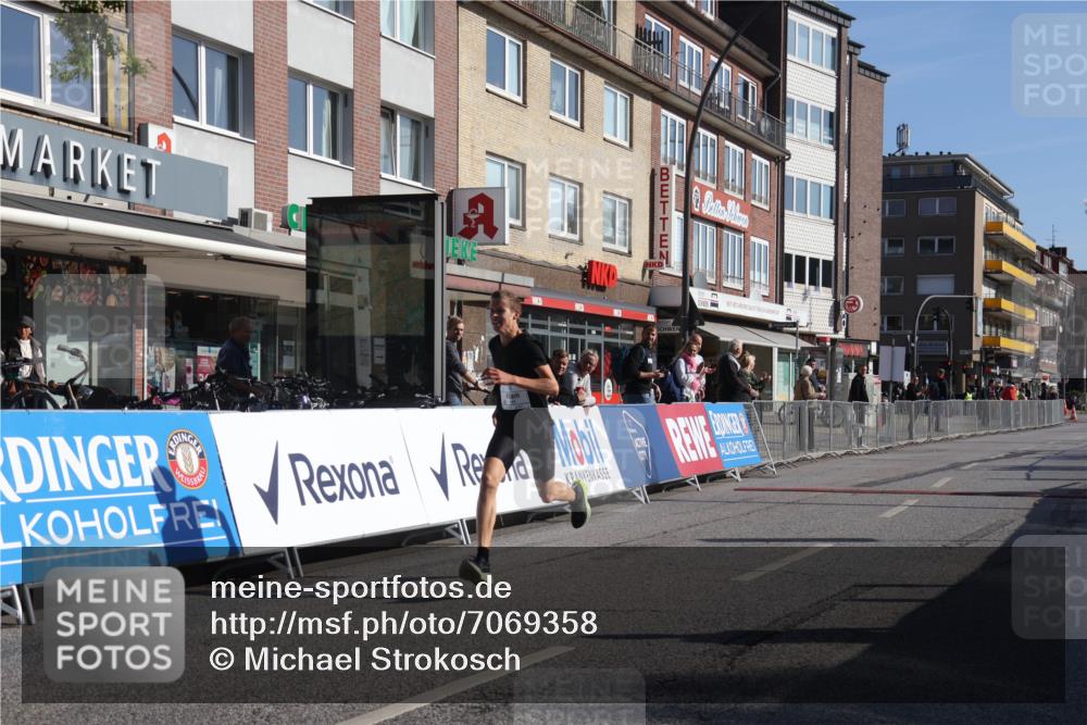 15.09.2024 - PSD Bank Halbmarathon Michael Strokosch http://msf.ph/oto/7069358 15.09.2024 10:24:15 Ziel 117 meine-sportfotos.de