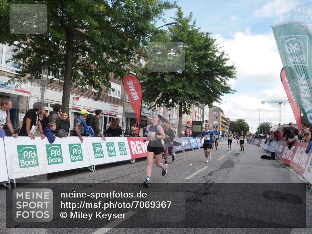 15.09.2024 - PSD Bank Halbmarathon Miley Keyser http://msf.ph/oto/7069367 15.09.2024 12:21:59 Ziel 1654, 2039, 2131, 2457, 2689, 2769, 3025, 3230, 3471 meine-sportfotos.de