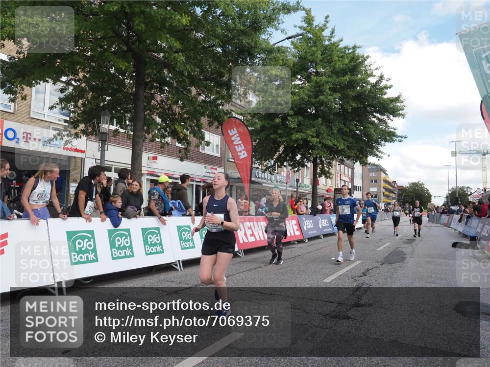 15.09.2024 - PSD Bank Halbmarathon Miley Keyser http://msf.ph/oto/7069375 15.09.2024 12:21:59 Ziel 1654, 2039, 2131, 2457, 2689, 2769, 3025, 3230, 3471 meine-sportfotos.de