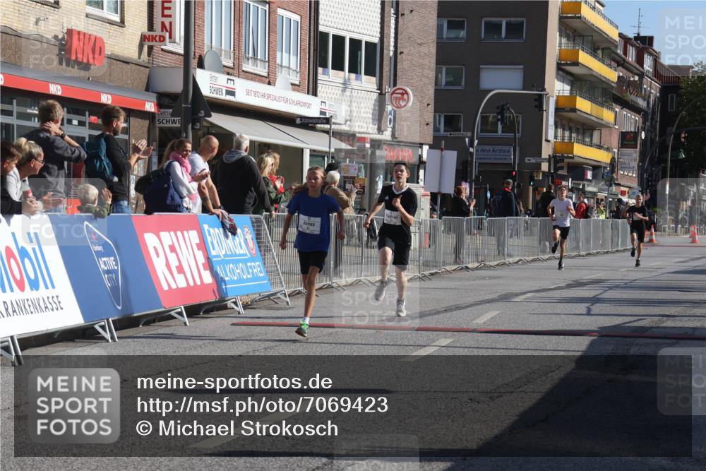 15.09.2024 - PSD Bank Halbmarathon Michael Strokosch http://msf.ph/oto/7069423 15.09.2024 10:24:50 Ziel 61, 119, 131, 211 meine-sportfotos.de