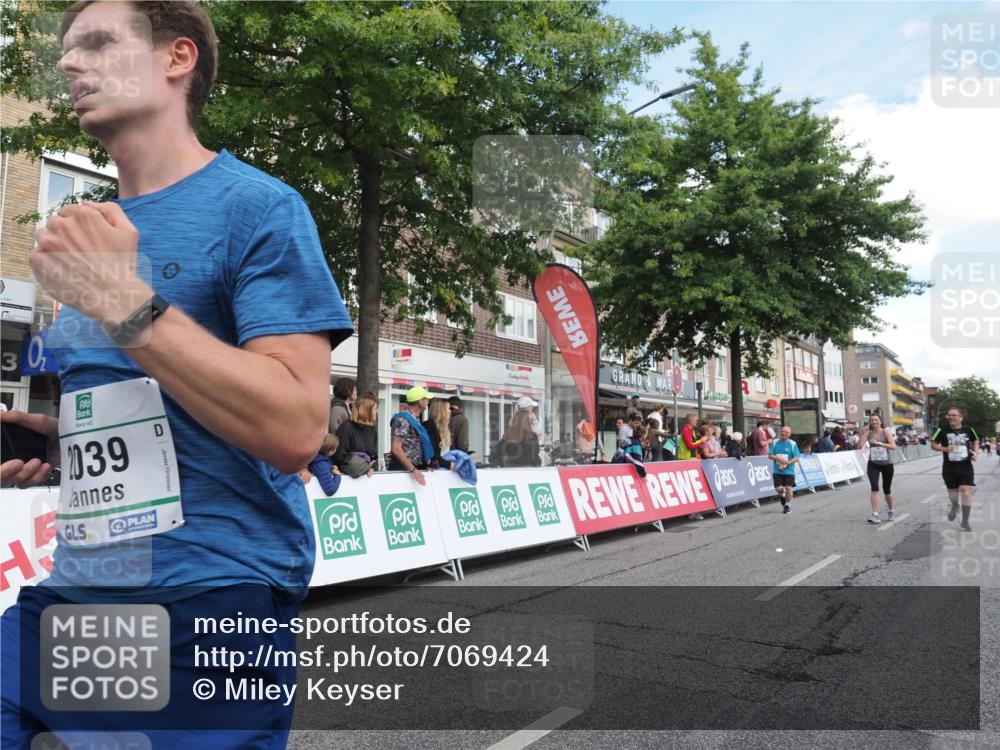 15.09.2024 - PSD Bank Halbmarathon Miley Keyser http://msf.ph/oto/7069424 15.09.2024 12:22:02 Ziel 1654, 2039, 2131, 2321, 2457, 2689, 2769, 3025, 3230, 3471 meine-sportfotos.de