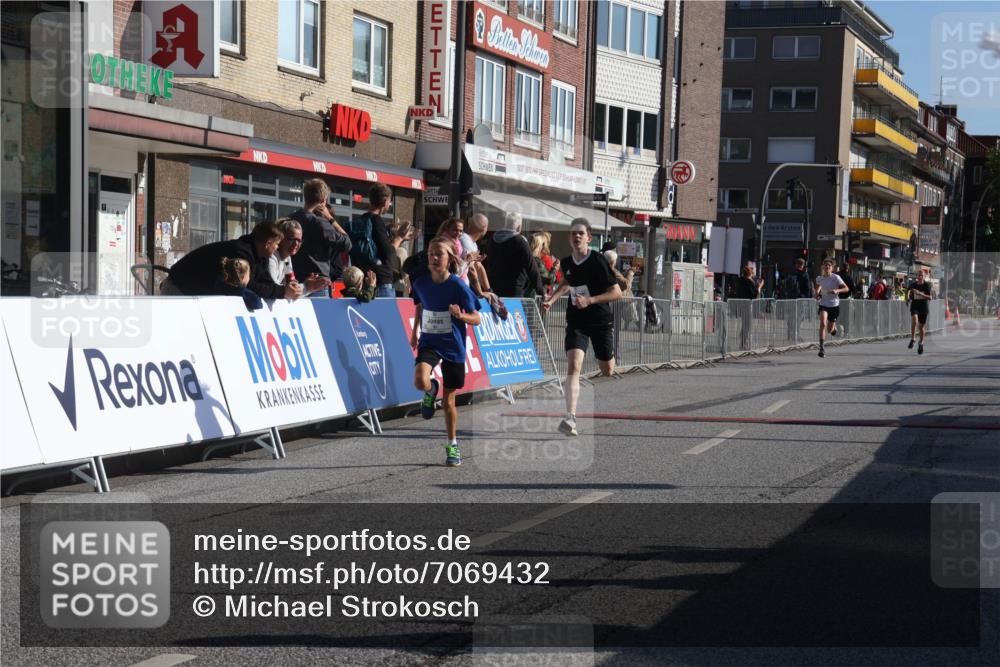 15.09.2024 - PSD Bank Halbmarathon Michael Strokosch http://msf.ph/oto/7069432 15.09.2024 10:24:51 Ziel 61, 119, 131, 211 meine-sportfotos.de