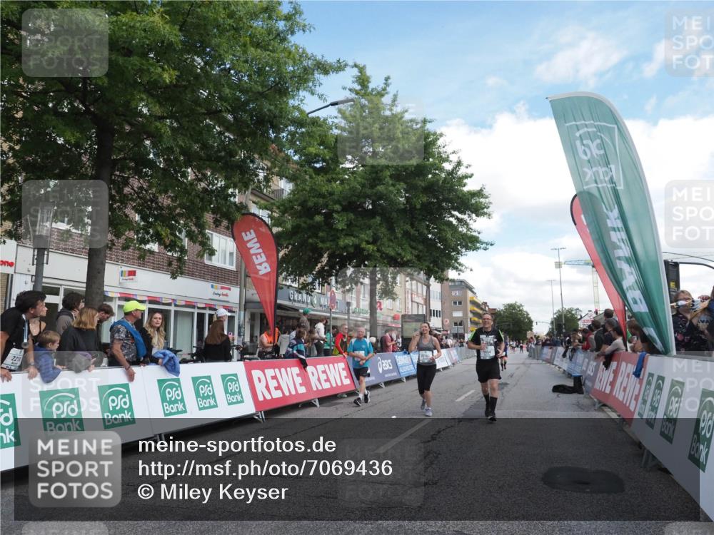 15.09.2024 - PSD Bank Halbmarathon Miley Keyser http://msf.ph/oto/7069436 15.09.2024 12:22:03 Ziel 1654, 2039, 2131, 2321, 2457, 2689, 2769, 3025, 3230, 3471 meine-sportfotos.de