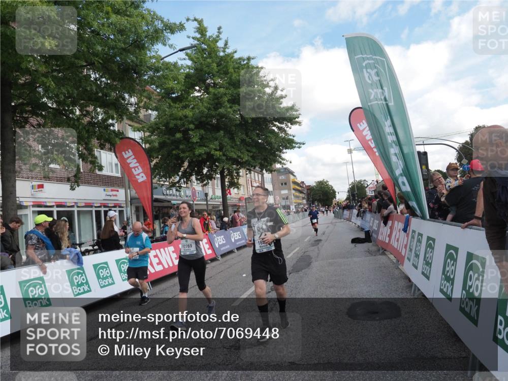 15.09.2024 - PSD Bank Halbmarathon Miley Keyser http://msf.ph/oto/7069448 15.09.2024 12:22:05 Ziel 1654, 2039, 2321, 2457, 2689, 2769, 3025, 3230, 3471 meine-sportfotos.de