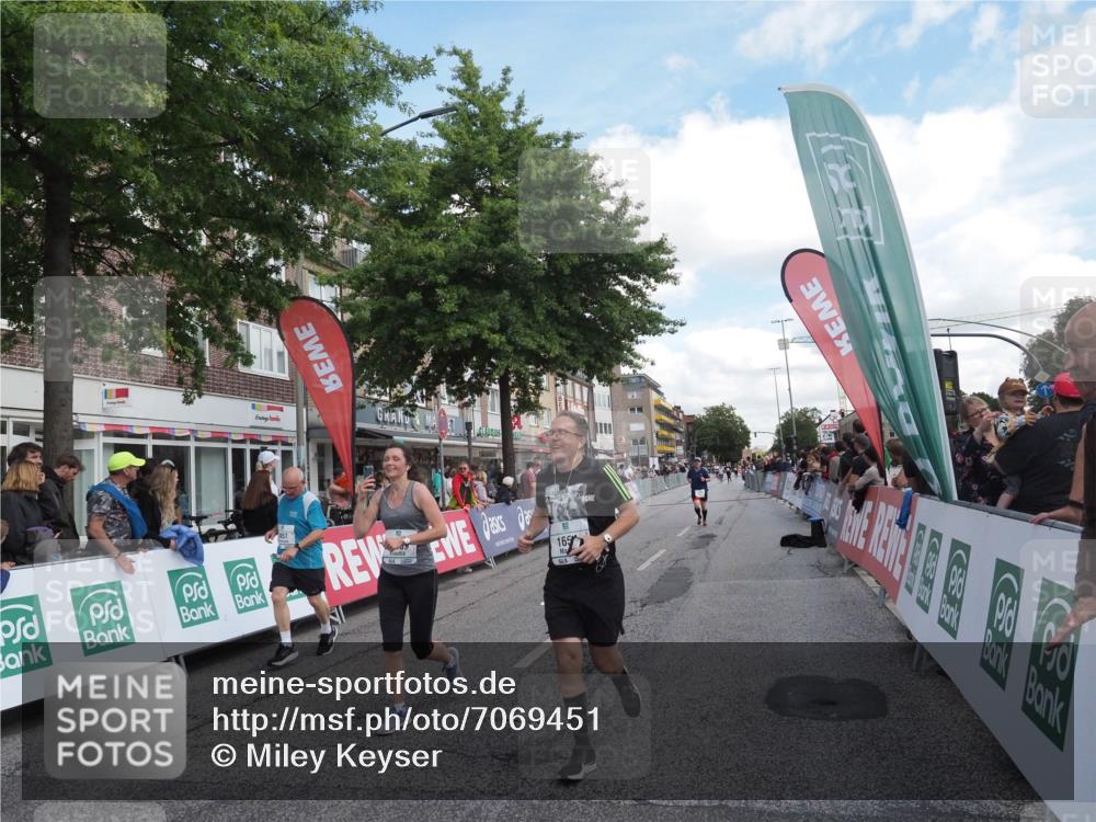 15.09.2024 - PSD Bank Halbmarathon Miley Keyser http://msf.ph/oto/7069451 15.09.2024 12:22:05 Ziel 1654, 2039, 2321, 2457, 2689, 2769, 3025, 3230, 3471 meine-sportfotos.de
