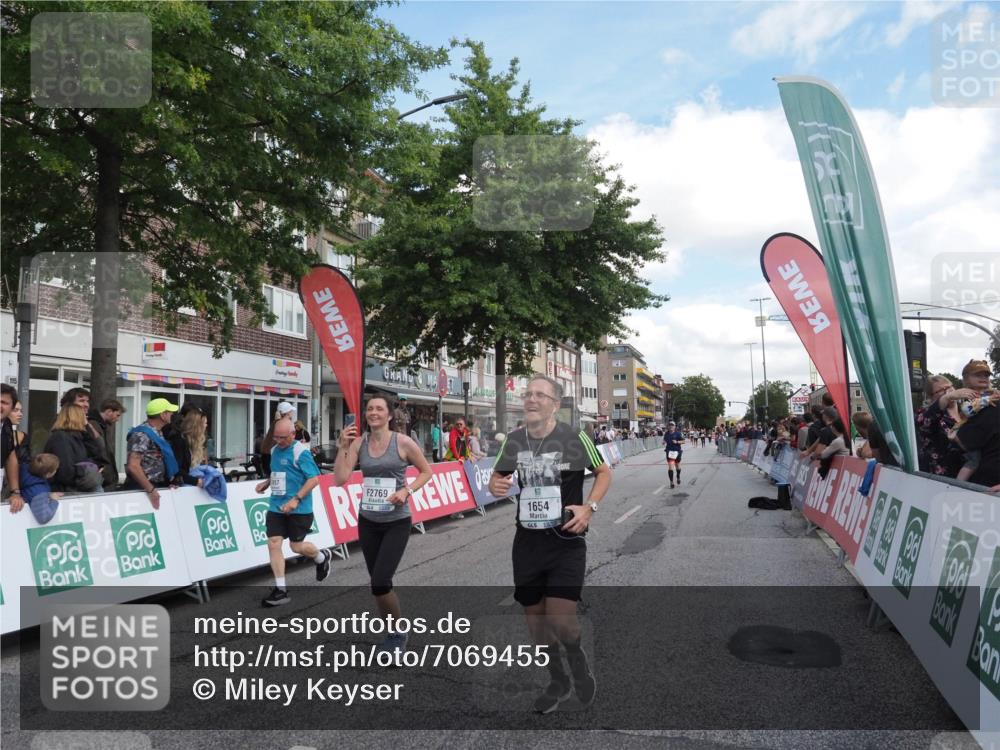 15.09.2024 - PSD Bank Halbmarathon Miley Keyser http://msf.ph/oto/7069455 15.09.2024 12:22:05 Ziel 1654, 2039, 2321, 2457, 2689, 2769, 3025, 3230, 3471 meine-sportfotos.de