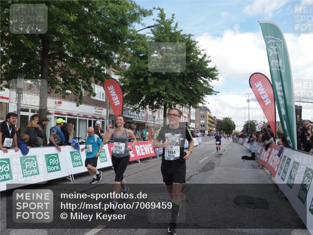 15.09.2024 - PSD Bank Halbmarathon Miley Keyser http://msf.ph/oto/7069459 15.09.2024 12:22:05 Ziel 1654, 2039, 2321, 2457, 2689, 2769, 3025, 3230, 3471 meine-sportfotos.de