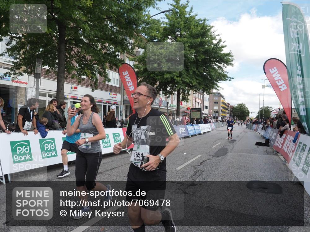 15.09.2024 - PSD Bank Halbmarathon Miley Keyser http://msf.ph/oto/7069478 15.09.2024 12:22:06 Ziel 1654, 2039, 2321, 2457, 2689, 2769, 3025, 3230, 3471 meine-sportfotos.de