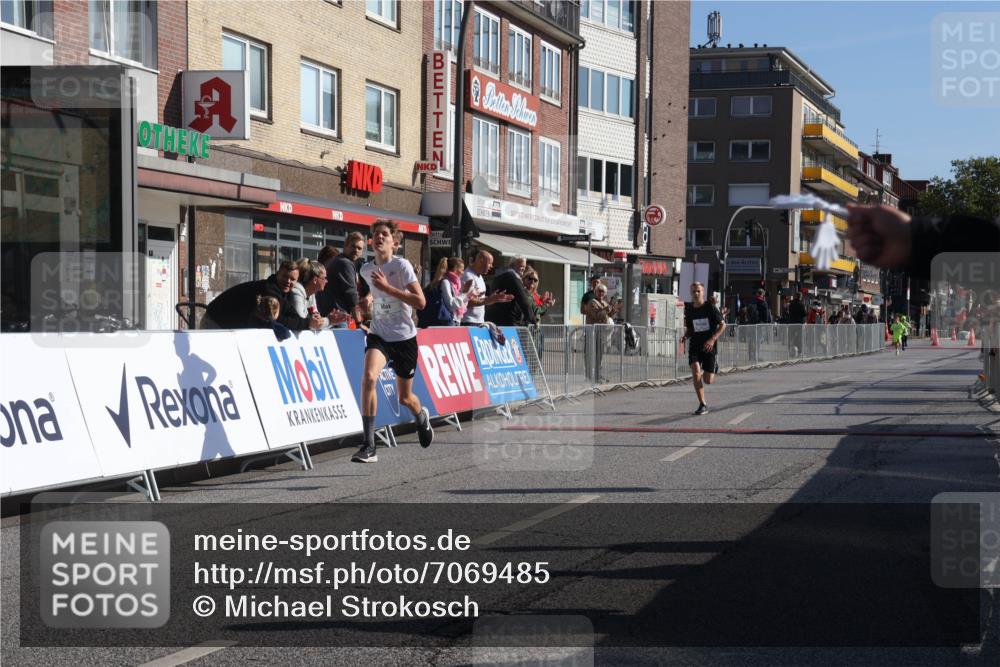 15.09.2024 - PSD Bank Halbmarathon Michael Strokosch http://msf.ph/oto/7069485 15.09.2024 10:24:55 Ziel 61, 119, 131, 211 meine-sportfotos.de
