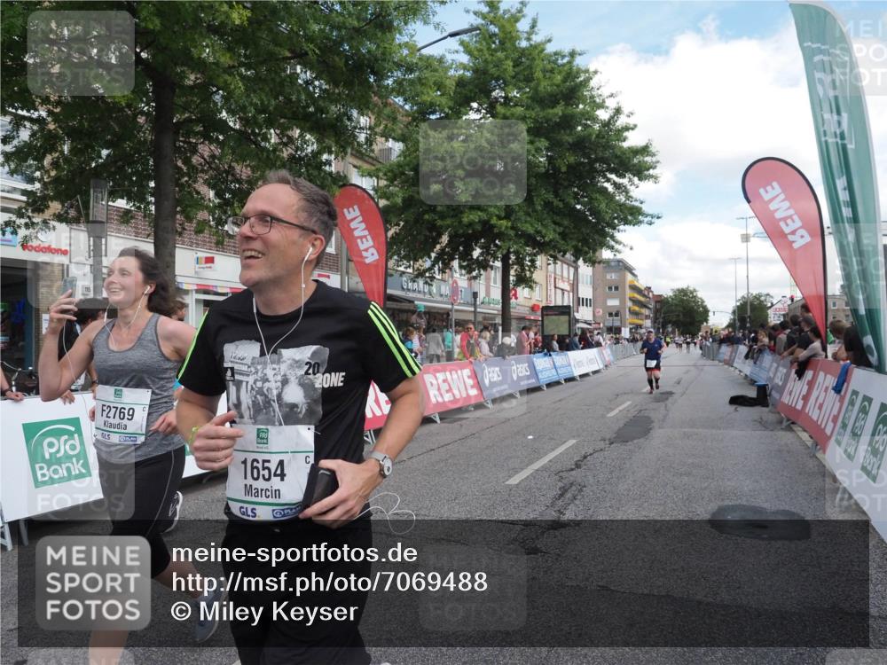 15.09.2024 - PSD Bank Halbmarathon Miley Keyser http://msf.ph/oto/7069488 15.09.2024 12:22:06 Ziel 1654, 2039, 2321, 2457, 2689, 2769, 3025, 3230, 3471 meine-sportfotos.de