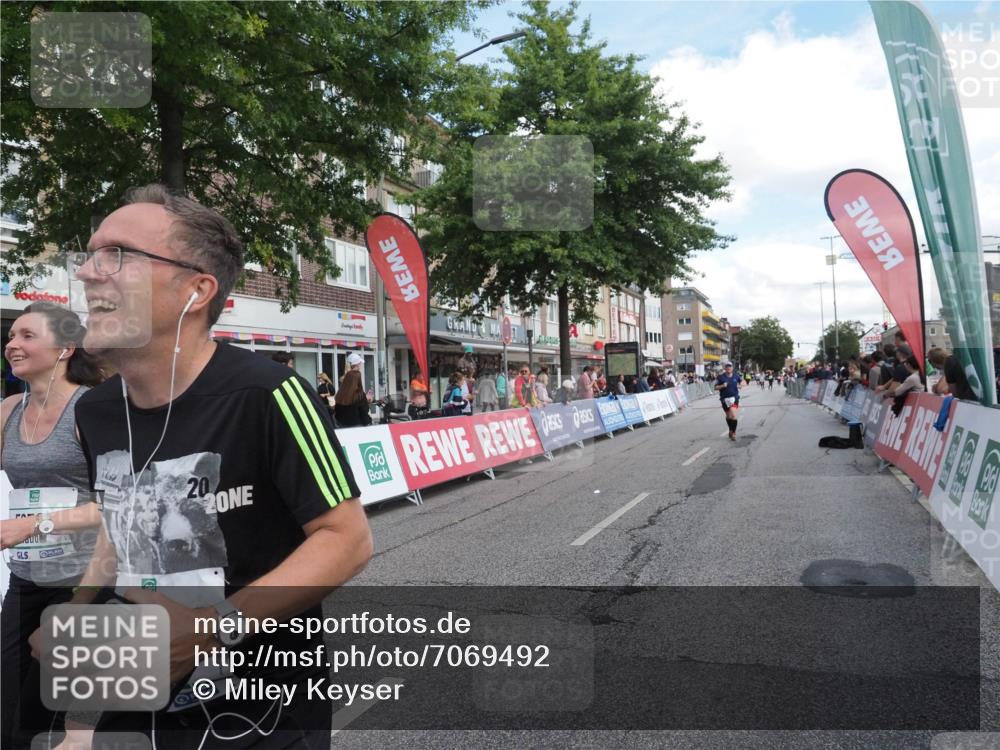15.09.2024 - PSD Bank Halbmarathon Miley Keyser http://msf.ph/oto/7069492 15.09.2024 12:22:06 Ziel 1654, 2039, 2321, 2457, 2689, 2769, 3025, 3230, 3471 meine-sportfotos.de