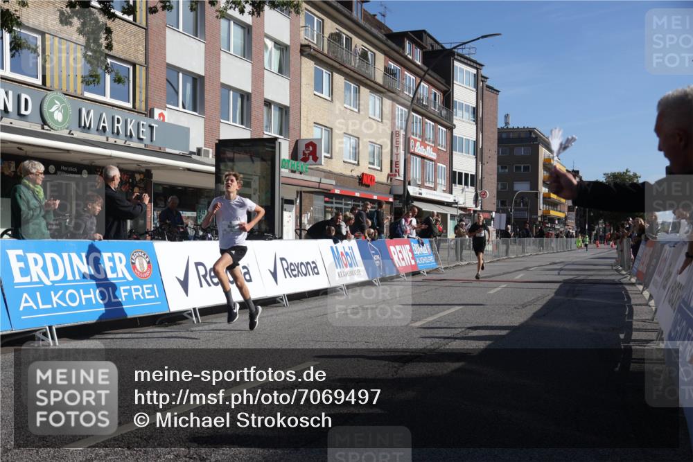 15.09.2024 - PSD Bank Halbmarathon Michael Strokosch http://msf.ph/oto/7069497 15.09.2024 10:24:56 Ziel 61, 119, 131, 211 meine-sportfotos.de
