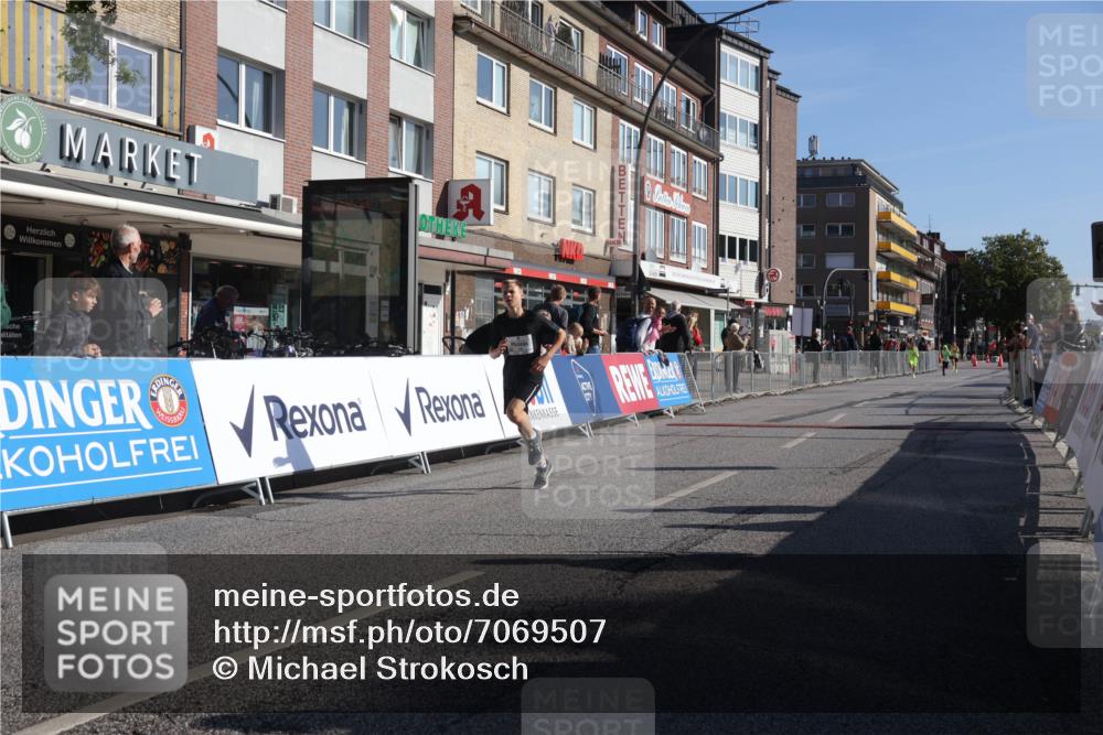15.09.2024 - PSD Bank Halbmarathon Michael Strokosch http://msf.ph/oto/7069507 15.09.2024 10:24:58 Ziel 61, 119, 131, 211 meine-sportfotos.de