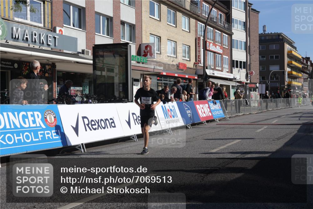 15.09.2024 - PSD Bank Halbmarathon Michael Strokosch http://msf.ph/oto/7069513 15.09.2024 10:24:59 Ziel 61, 119, 131, 211 meine-sportfotos.de