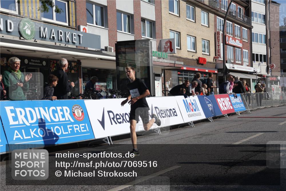 15.09.2024 - PSD Bank Halbmarathon Michael Strokosch http://msf.ph/oto/7069516 15.09.2024 10:24:59 Ziel 61, 119, 131, 211 meine-sportfotos.de
