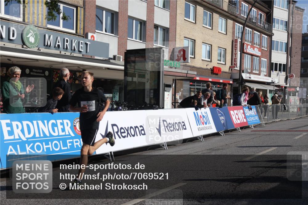 15.09.2024 - PSD Bank Halbmarathon Michael Strokosch http://msf.ph/oto/7069521 15.09.2024 10:24:59 Ziel 61, 119, 131, 211 meine-sportfotos.de