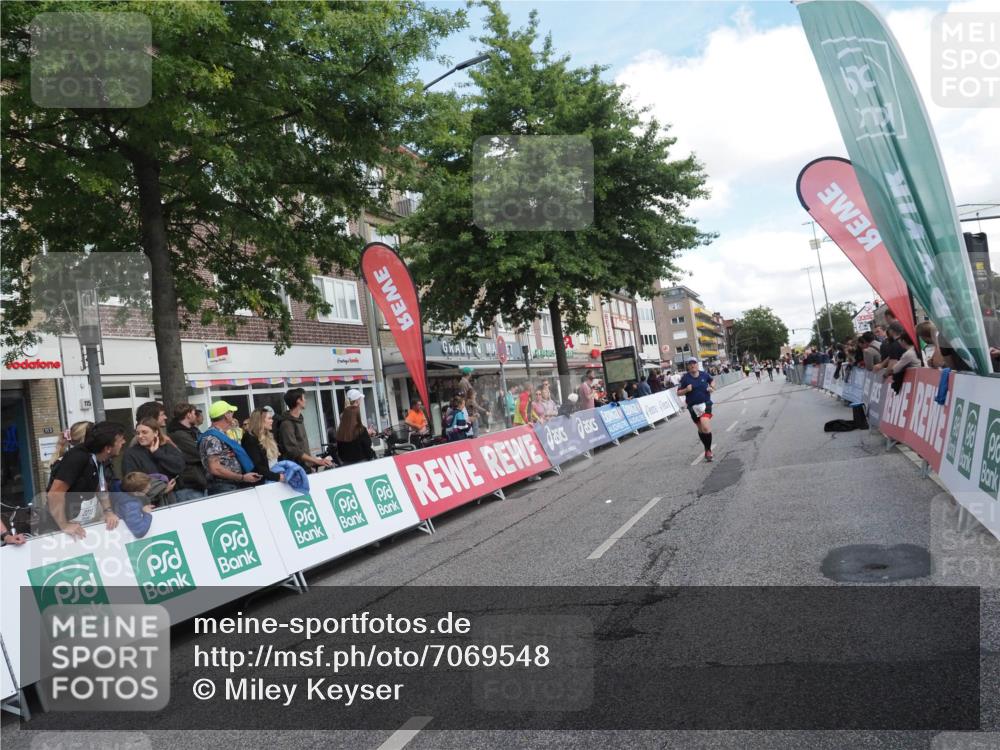 15.09.2024 - PSD Bank Halbmarathon Miley Keyser http://msf.ph/oto/7069548 15.09.2024 12:22:07 Ziel 1654, 2321, 2457, 2689, 2769, 3025, 3230 meine-sportfotos.de