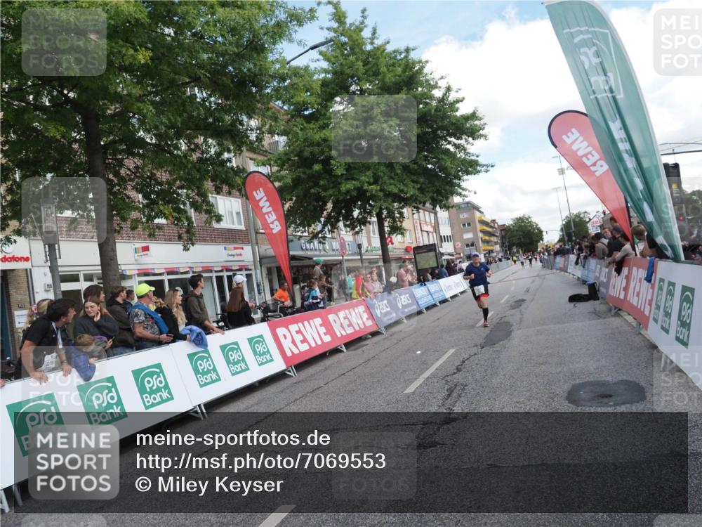 15.09.2024 - PSD Bank Halbmarathon Miley Keyser http://msf.ph/oto/7069553 15.09.2024 12:22:07 Ziel 1654, 2321, 2457, 2689, 2769, 3025, 3230 meine-sportfotos.de