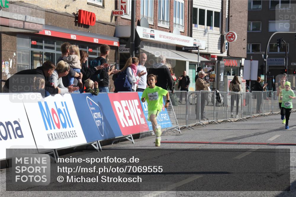 15.09.2024 - PSD Bank Halbmarathon Michael Strokosch http://msf.ph/oto/7069555 15.09.2024 10:25:06 Ziel 102, 119, 131, 165, 177 meine-sportfotos.de