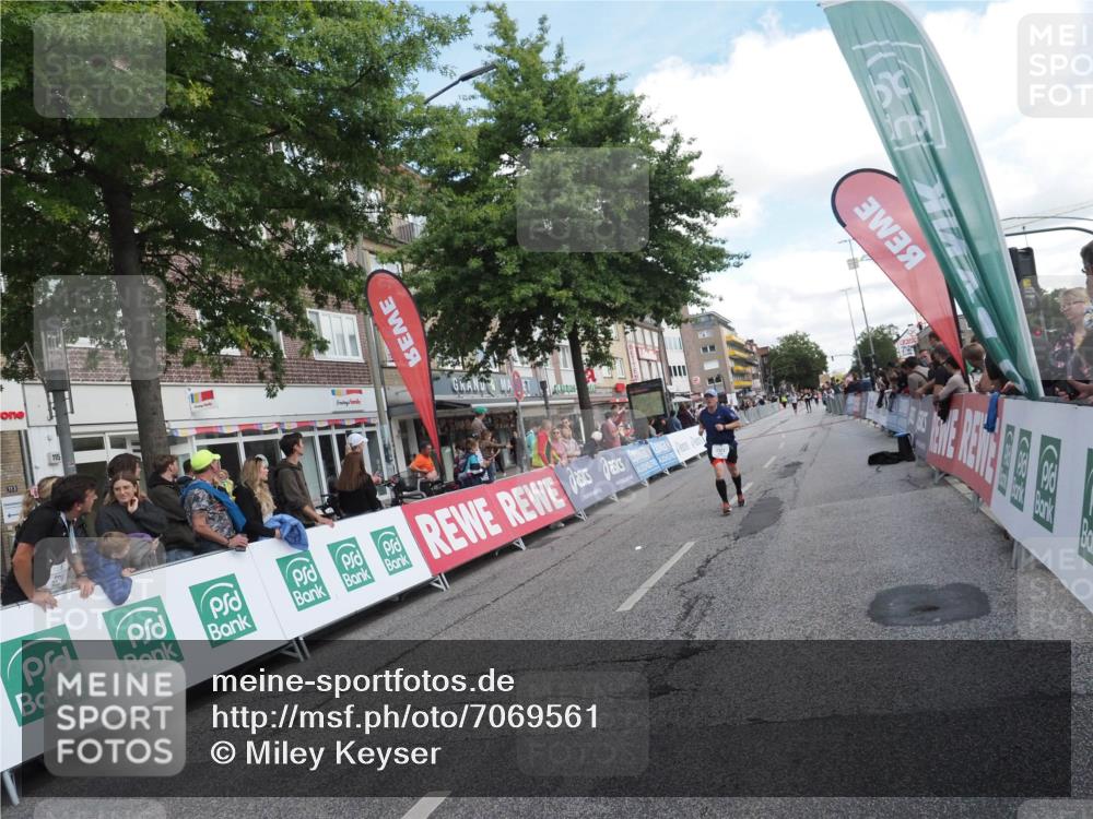 15.09.2024 - PSD Bank Halbmarathon Miley Keyser http://msf.ph/oto/7069561 15.09.2024 12:22:08 Ziel 1654, 2321, 2457, 2689, 2769, 3025, 3230 meine-sportfotos.de