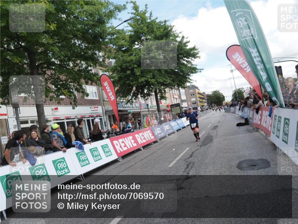 15.09.2024 - PSD Bank Halbmarathon Miley Keyser http://msf.ph/oto/7069570 15.09.2024 12:22:08 Ziel 1654, 2321, 2457, 2689, 2769, 3025, 3230 meine-sportfotos.de