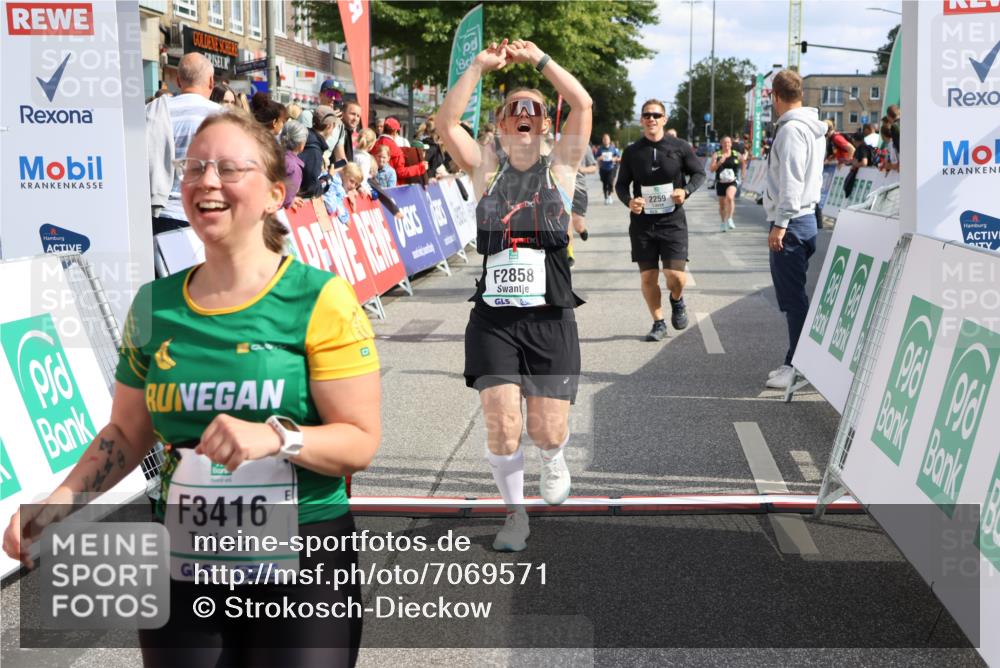 15.09.2024 - PSD Bank Halbmarathon Strokosch-Dieckow http://msf.ph/oto/7069571 15.09.2024 12:31:25 Ziel 1948, 2259, 2858, 3089, 3211, 3279, 3312, 3414, 3416, 3486, 3542 meine-sportfotos.de