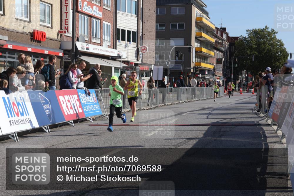 15.09.2024 - PSD Bank Halbmarathon Michael Strokosch http://msf.ph/oto/7069588 15.09.2024 10:25:08 Ziel 102, 119, 131, 165, 177 meine-sportfotos.de