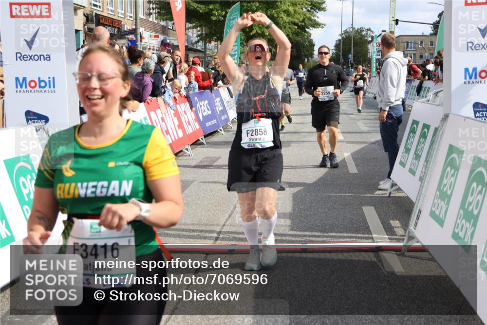 15.09.2024 - PSD Bank Halbmarathon Strokosch-Dieckow http://msf.ph/oto/7069596 15.09.2024 12:31:25 Ziel 1948, 2259, 2858, 3089, 3211, 3279, 3312, 3414, 3416, 3486, 3542 meine-sportfotos.de