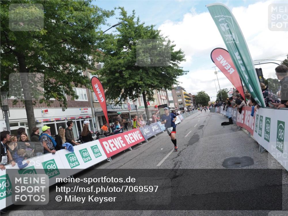 15.09.2024 - PSD Bank Halbmarathon Miley Keyser http://msf.ph/oto/7069597 15.09.2024 12:22:09 Ziel 1654, 2321, 2457, 2689, 2769, 3025, 3230 meine-sportfotos.de