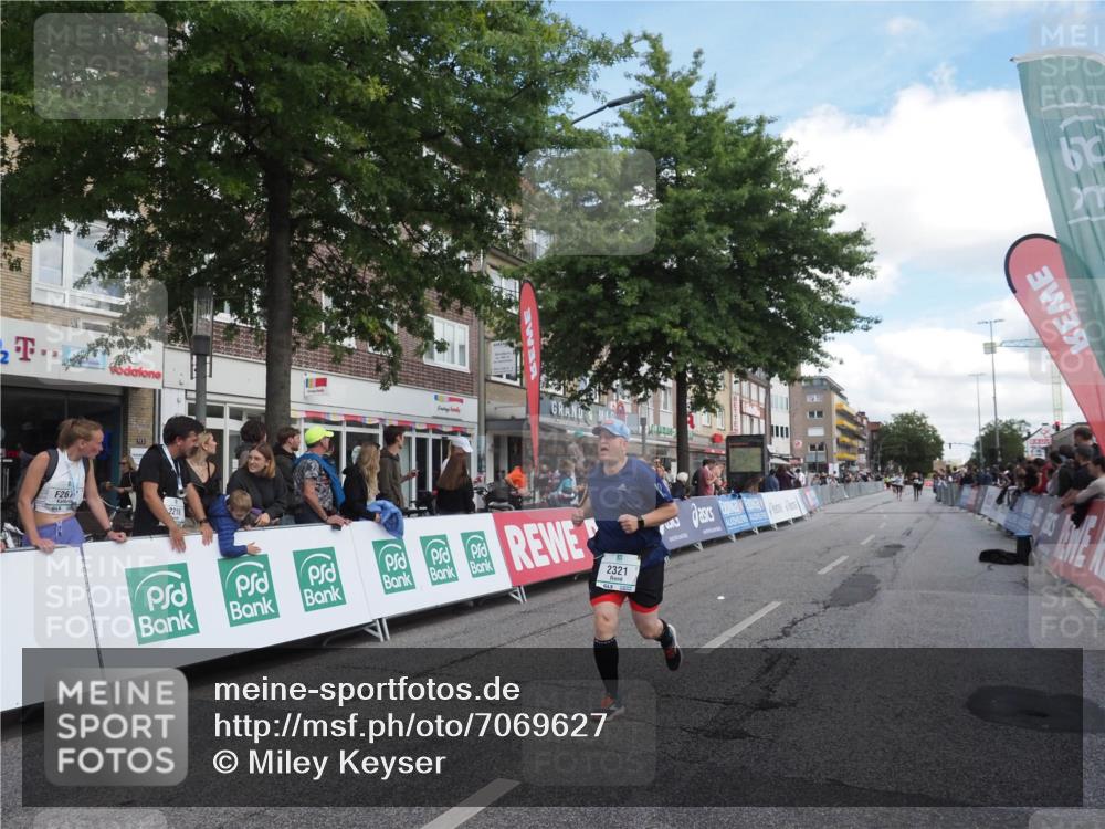 15.09.2024 - PSD Bank Halbmarathon Miley Keyser http://msf.ph/oto/7069627 15.09.2024 12:22:10 Ziel 1654, 2321, 2457, 2689, 2769, 3025, 3230 meine-sportfotos.de
