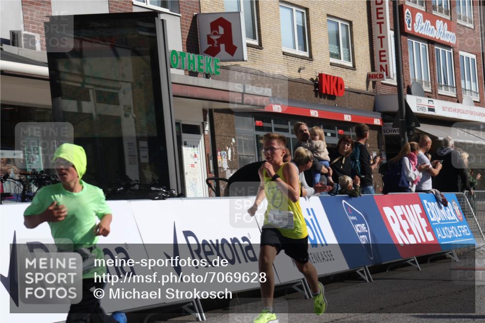 15.09.2024 - PSD Bank Halbmarathon Michael Strokosch http://msf.ph/oto/7069628 15.09.2024 10:25:11 Ziel 7, 102, 165, 177 meine-sportfotos.de