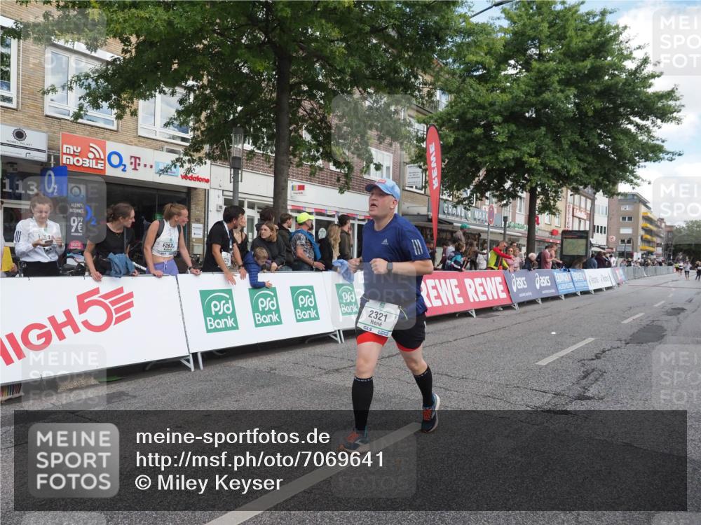 15.09.2024 - PSD Bank Halbmarathon Miley Keyser http://msf.ph/oto/7069641 15.09.2024 12:22:11 Ziel 1654, 2321, 2457, 2769, 3025, 3230 meine-sportfotos.de