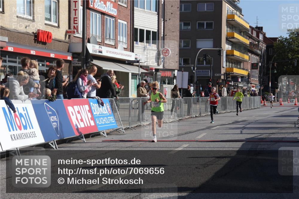 15.09.2024 - PSD Bank Halbmarathon Michael Strokosch http://msf.ph/oto/7069656 15.09.2024 10:25:15 Ziel 7, 19, 66, 102, 165, 177 meine-sportfotos.de