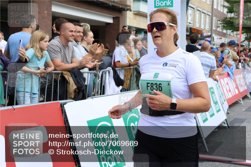 15.09.2024 - PSD Bank Halbmarathon Strokosch-Dieckow http://msf.ph/oto/7069669 15.09.2024 12:22:48 Ziel 836, 2862, 3018, 3036, 3127, 3282, 3299, 3304 meine-sportfotos.de