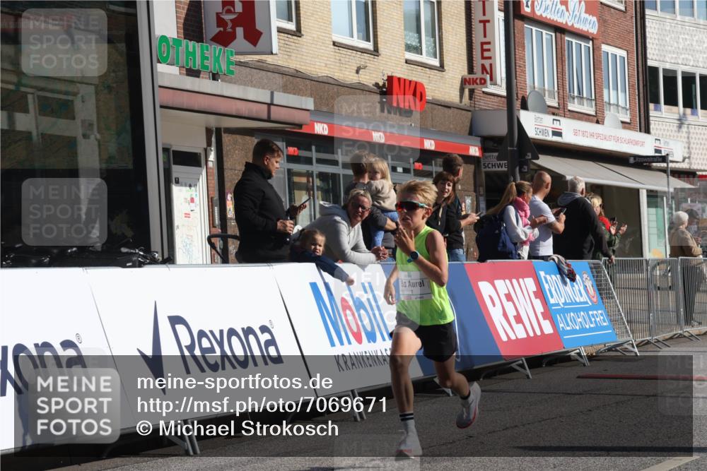 15.09.2024 - PSD Bank Halbmarathon Michael Strokosch http://msf.ph/oto/7069671 15.09.2024 10:25:16 Ziel 7, 19, 66, 102, 165, 177 meine-sportfotos.de