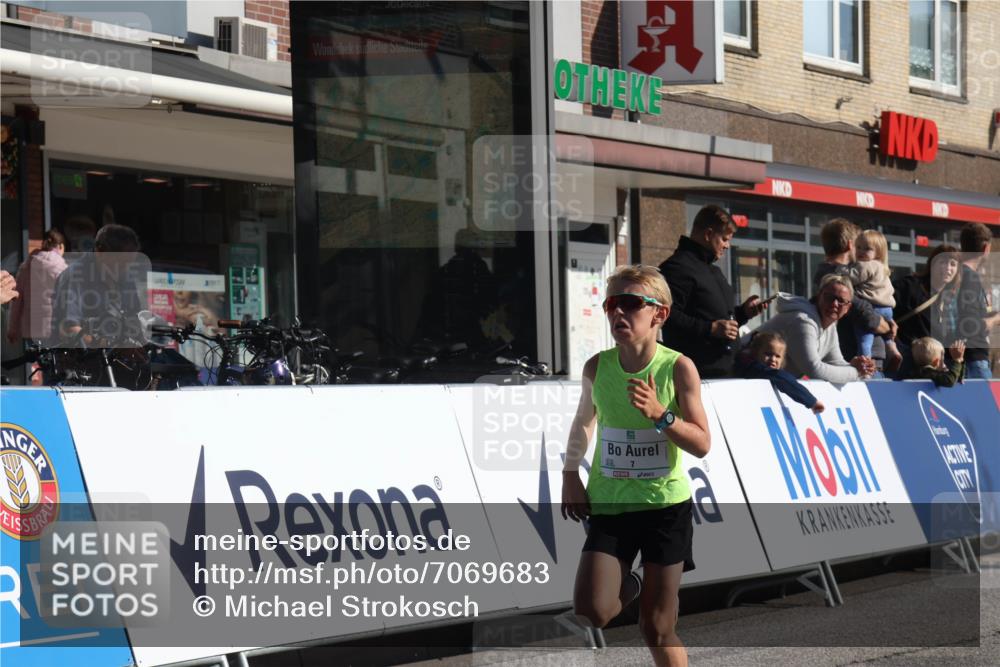 15.09.2024 - PSD Bank Halbmarathon Michael Strokosch http://msf.ph/oto/7069683 15.09.2024 10:25:17 Ziel 7, 19, 66, 102, 165, 177 meine-sportfotos.de