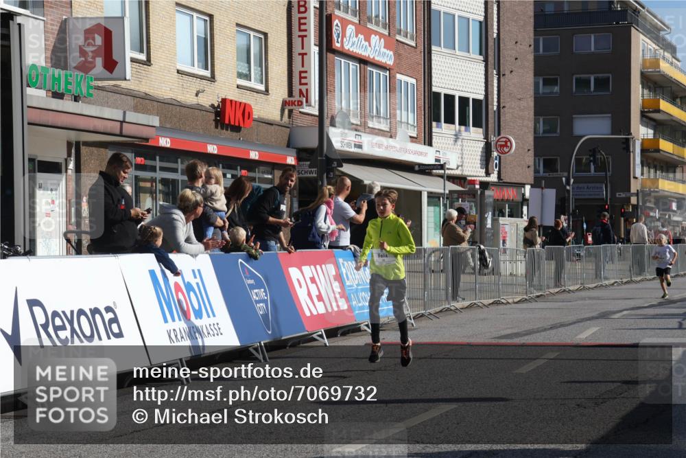 15.09.2024 - PSD Bank Halbmarathon Michael Strokosch http://msf.ph/oto/7069732 15.09.2024 10:25:22 Ziel 7, 19, 66, 102, 110, 177, 257 meine-sportfotos.de