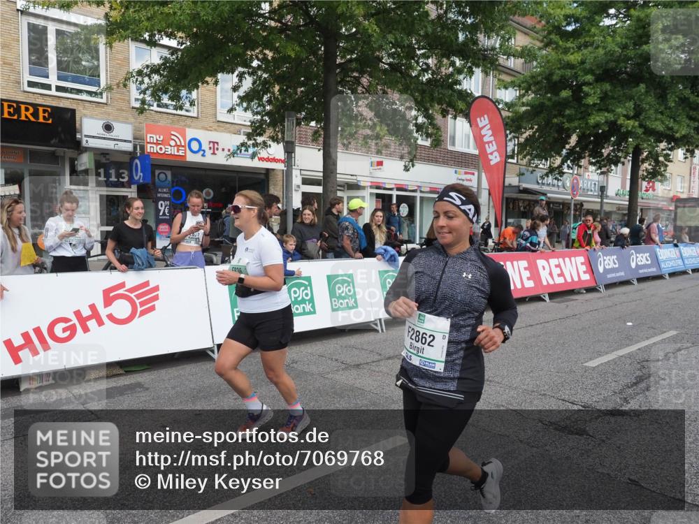15.09.2024 - PSD Bank Halbmarathon Miley Keyser http://msf.ph/oto/7069768 15.09.2024 12:22:32 Ziel 836, 2862, 3018, 3036, 3127, 3282, 3299, 3304 meine-sportfotos.de