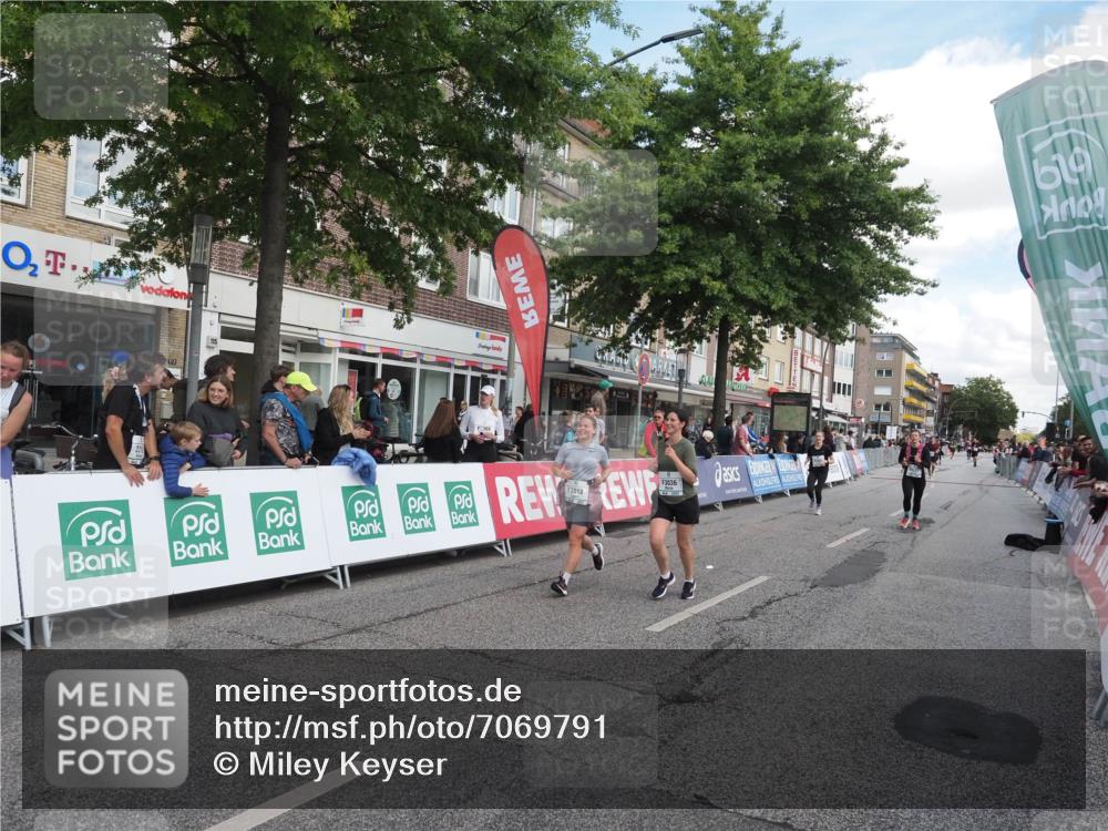 15.09.2024 - PSD Bank Halbmarathon Miley Keyser http://msf.ph/oto/7069791 15.09.2024 12:22:36 Ziel 836, 2238, 2862, 3018, 3036, 3127, 3199, 3282, 3299, 3304 meine-sportfotos.de