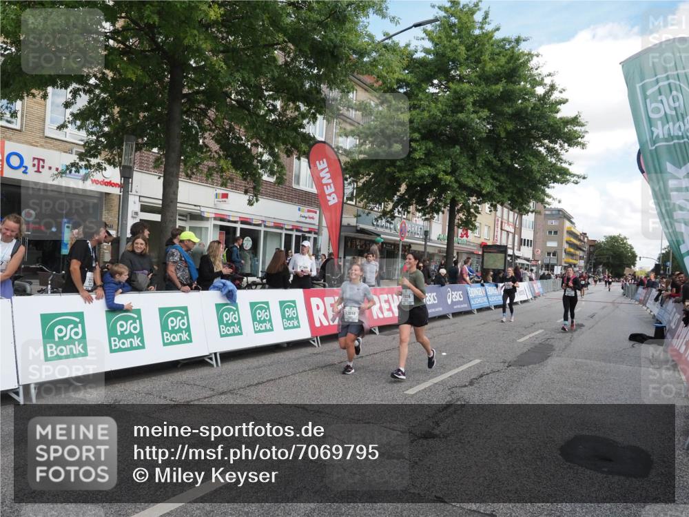 15.09.2024 - PSD Bank Halbmarathon Miley Keyser http://msf.ph/oto/7069795 15.09.2024 12:22:36 Ziel 836, 2238, 2862, 3018, 3036, 3127, 3199, 3282, 3299, 3304 meine-sportfotos.de