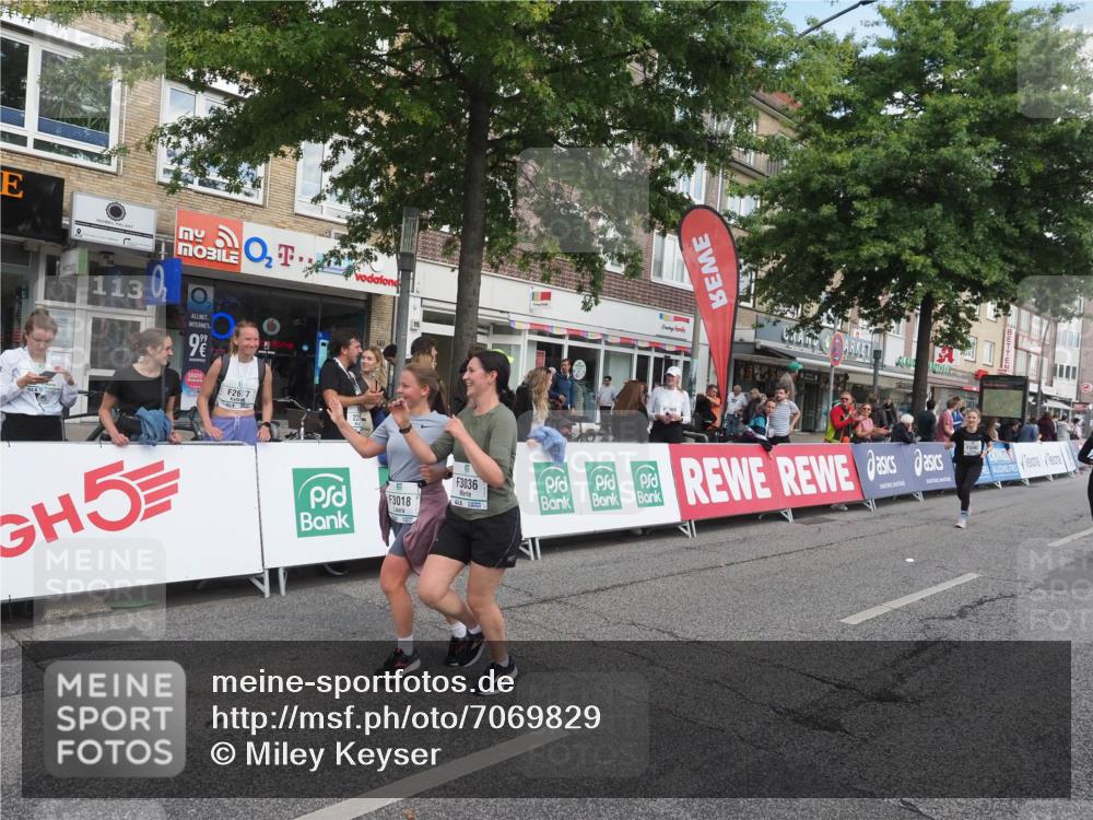 15.09.2024 - PSD Bank Halbmarathon Miley Keyser http://msf.ph/oto/7069829 15.09.2024 12:22:38 Ziel 836, 2238, 2862, 3018, 3036, 3127, 3199, 3282, 3299, 3304, 3443 meine-sportfotos.de