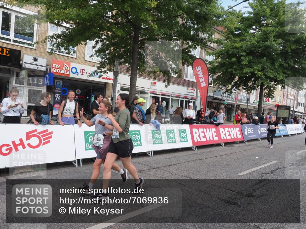 15.09.2024 - PSD Bank Halbmarathon Miley Keyser http://msf.ph/oto/7069836 15.09.2024 12:22:38 Ziel 836, 2238, 2862, 3018, 3036, 3127, 3199, 3282, 3299, 3304, 3443 meine-sportfotos.de