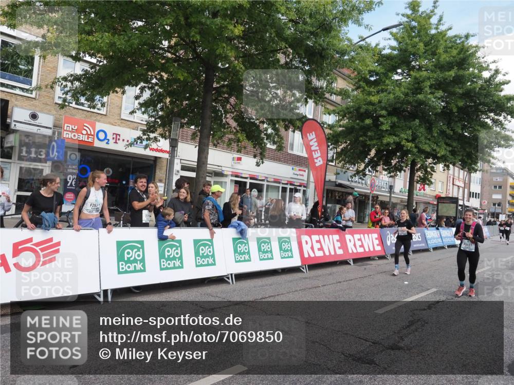15.09.2024 - PSD Bank Halbmarathon Miley Keyser http://msf.ph/oto/7069850 15.09.2024 12:22:39 Ziel 836, 2238, 2862, 3018, 3036, 3127, 3199, 3282, 3299, 3304, 3443 meine-sportfotos.de