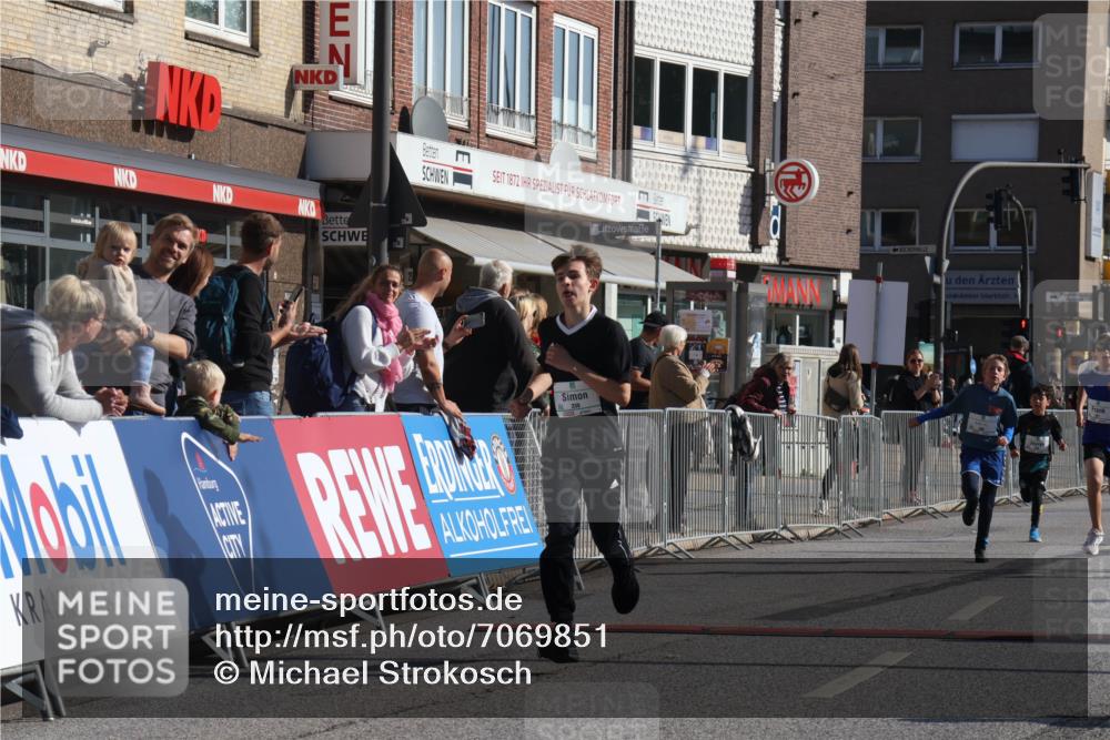 15.09.2024 - PSD Bank Halbmarathon Michael Strokosch http://msf.ph/oto/7069851 15.09.2024 10:25:35 Ziel 36, 110, 221, 238, 248, 257, 300 meine-sportfotos.de