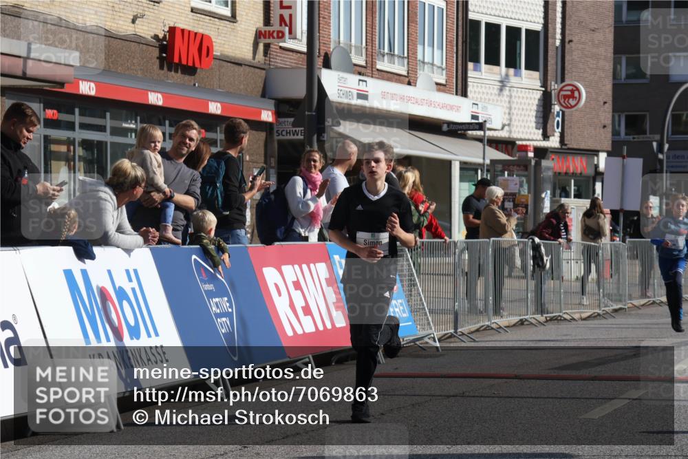 15.09.2024 - PSD Bank Halbmarathon Michael Strokosch http://msf.ph/oto/7069863 15.09.2024 10:25:35 Ziel 36, 110, 221, 238, 248, 257, 300 meine-sportfotos.de