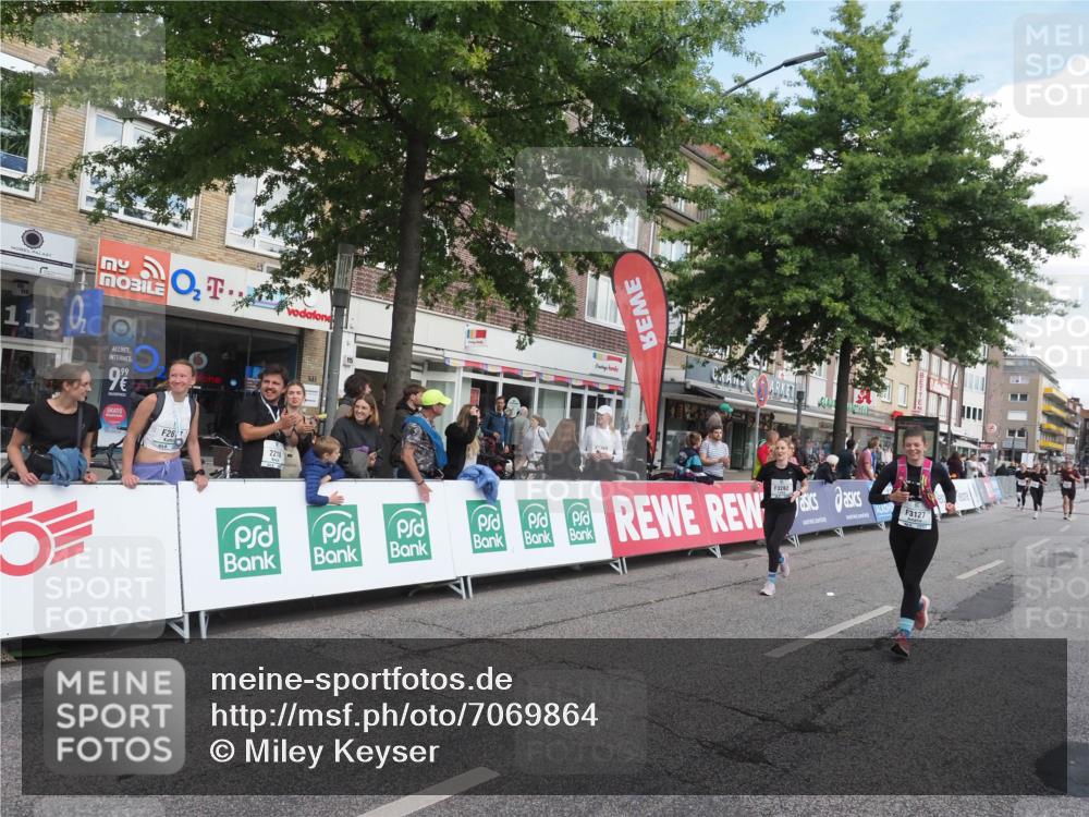 15.09.2024 - PSD Bank Halbmarathon Miley Keyser http://msf.ph/oto/7069864 15.09.2024 12:22:39 Ziel 836, 2238, 2862, 3018, 3036, 3127, 3199, 3282, 3299, 3304, 3443 meine-sportfotos.de
