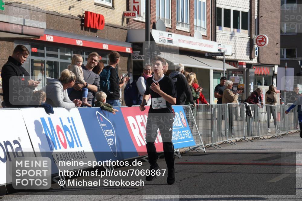 15.09.2024 - PSD Bank Halbmarathon Michael Strokosch http://msf.ph/oto/7069867 15.09.2024 10:25:35 Ziel 36, 110, 221, 238, 248, 257, 300 meine-sportfotos.de