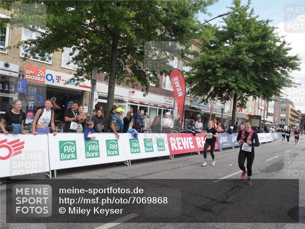 15.09.2024 - PSD Bank Halbmarathon Miley Keyser http://msf.ph/oto/7069868 15.09.2024 12:22:39 Ziel 836, 2238, 2862, 3018, 3036, 3127, 3199, 3282, 3299, 3304, 3443 meine-sportfotos.de