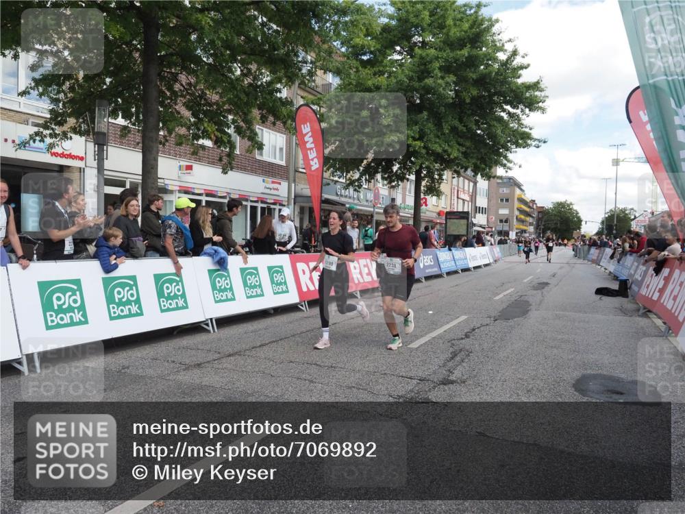 15.09.2024 - PSD Bank Halbmarathon Miley Keyser http://msf.ph/oto/7069892 15.09.2024 12:22:46 Ziel 2238, 2862, 3018, 3036, 3127, 3199, 3282, 3443 meine-sportfotos.de